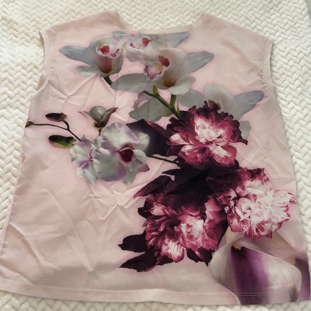 Floral printed shirt